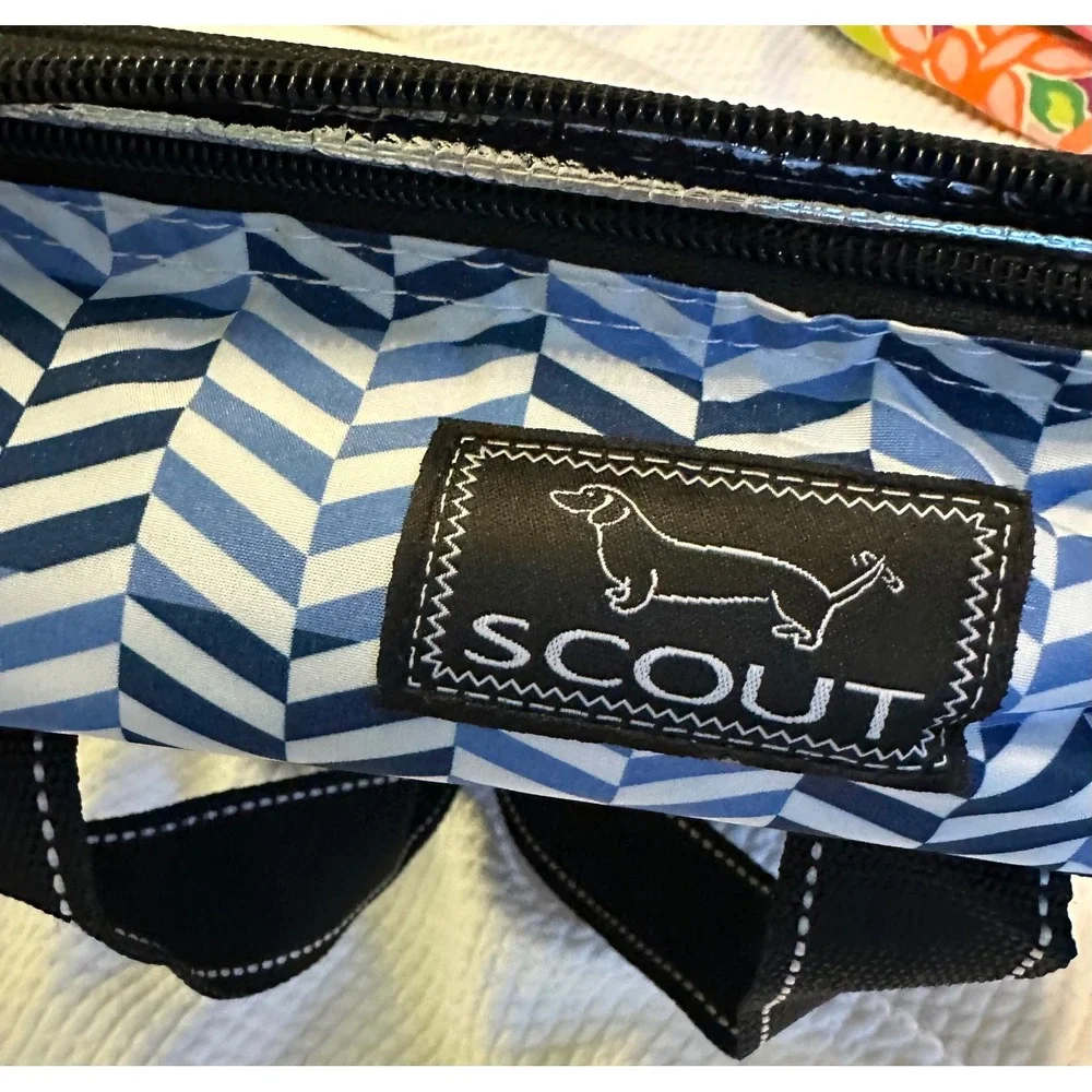 SCOUT Insulated‎ Lunch Bag Cooler Chevron Blue White Black Top Handle Zip